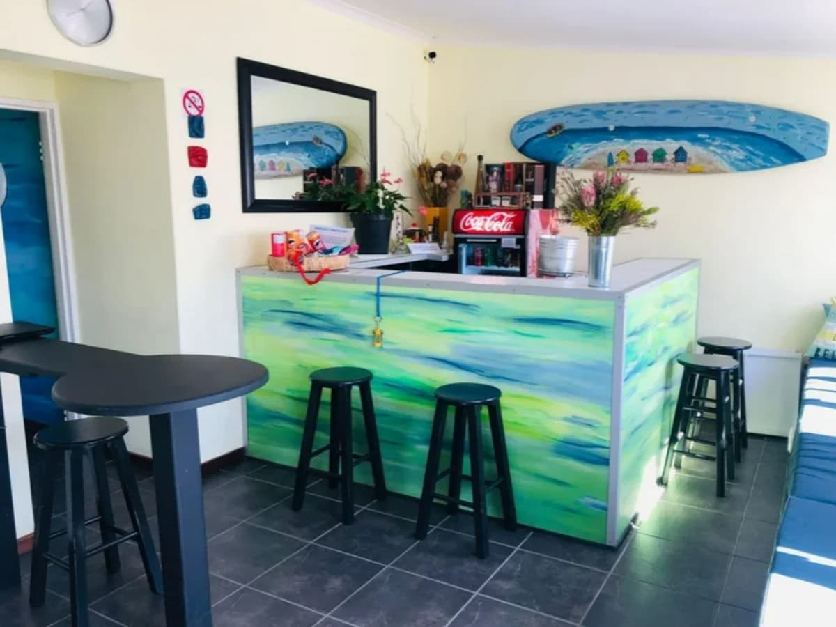 Cape Capsules Back Packers surf camp