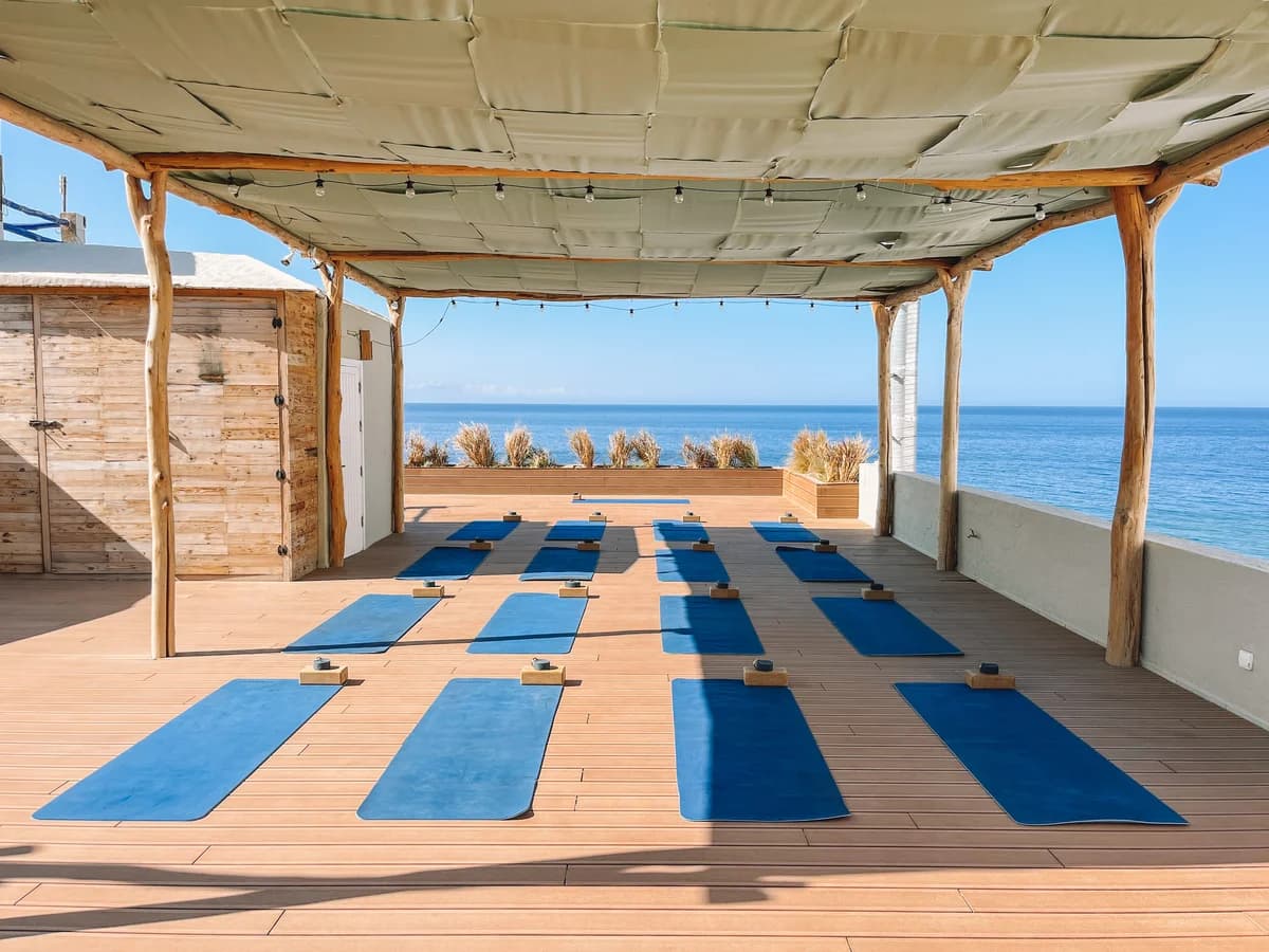 Dfrost Almugar Surf House & Yoga Morocco surf camp