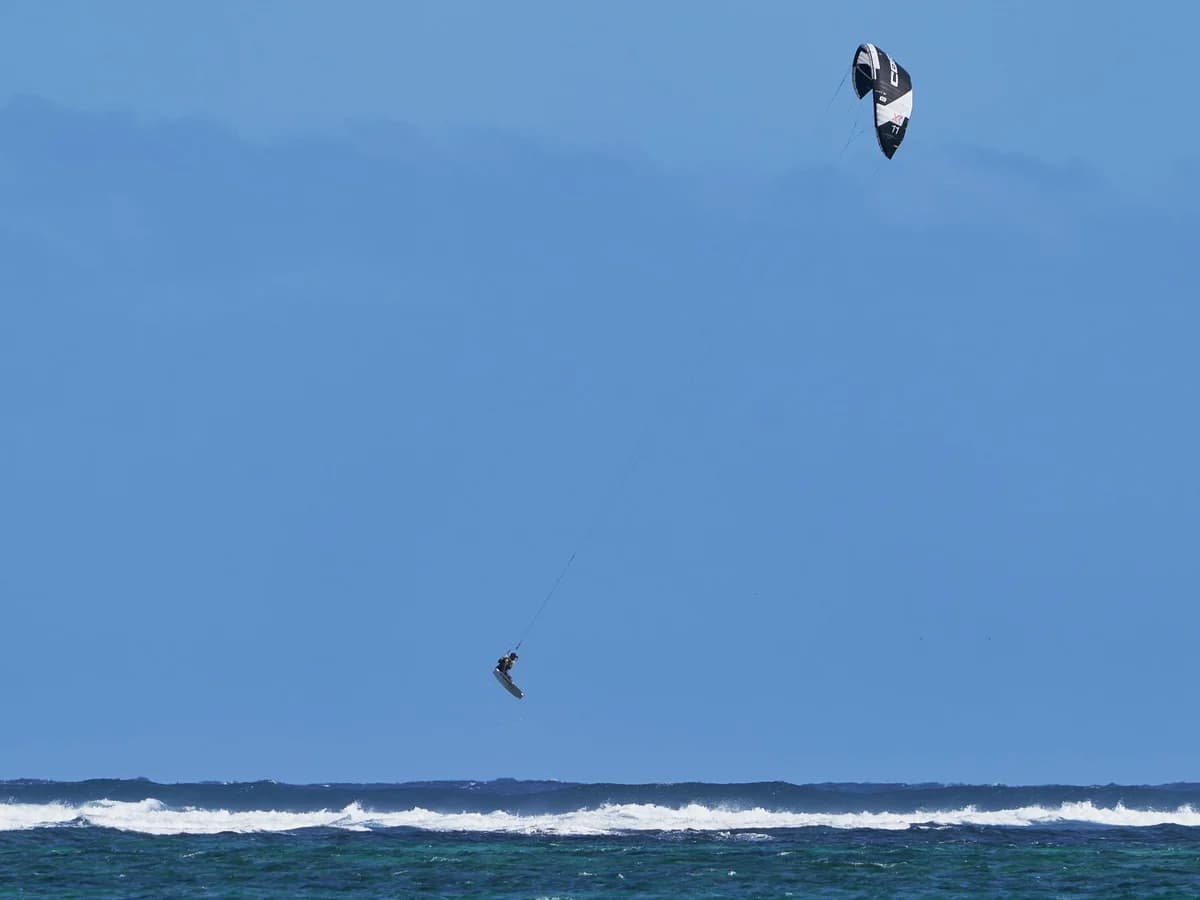 Kiteglobing surf camp