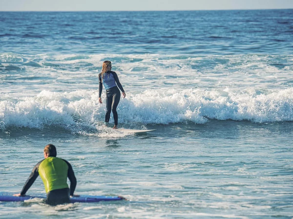 Mellowmove surf camp