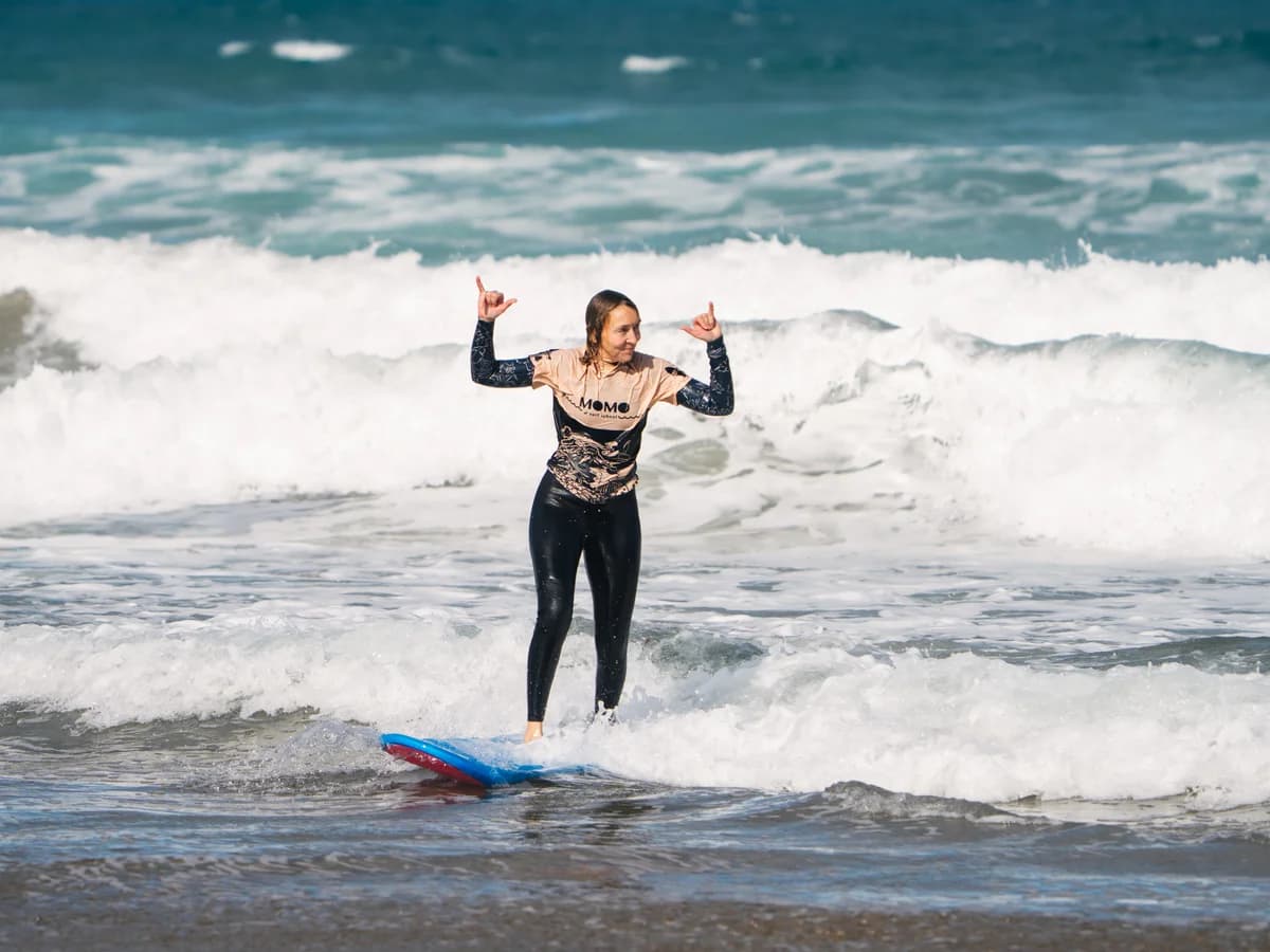 Momo Surf School surf camp