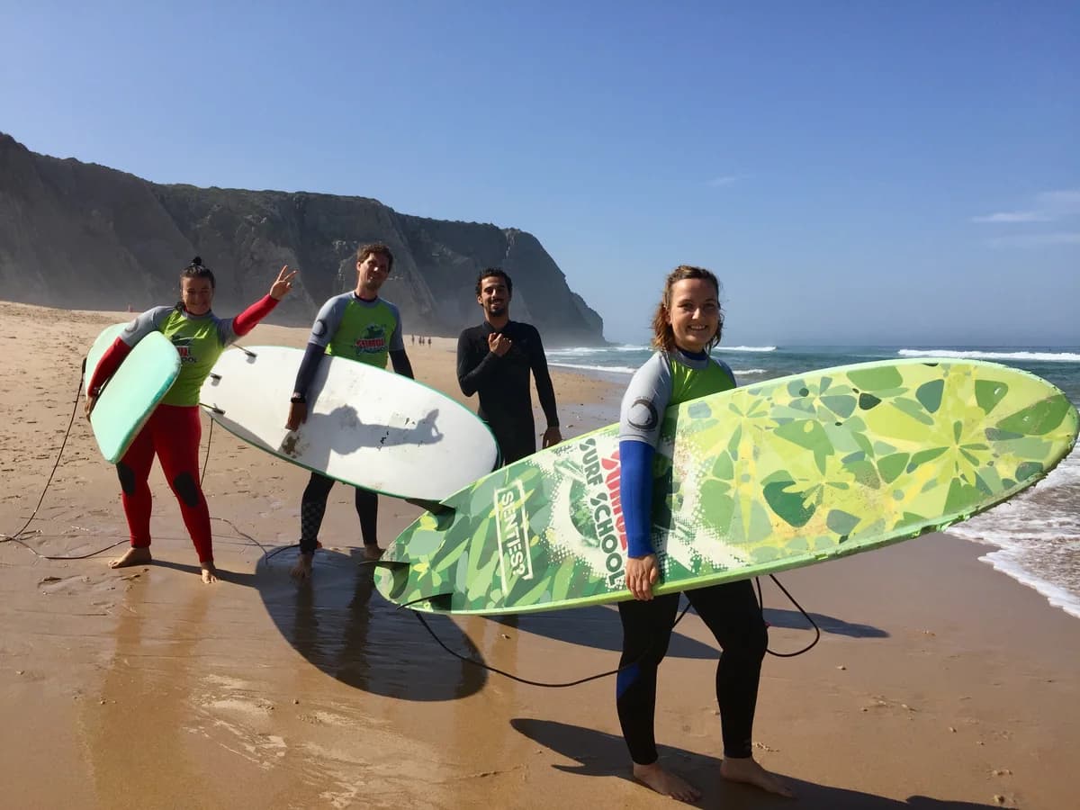 Oasis Backpackers' Hostel Sintra Surf surf camp
