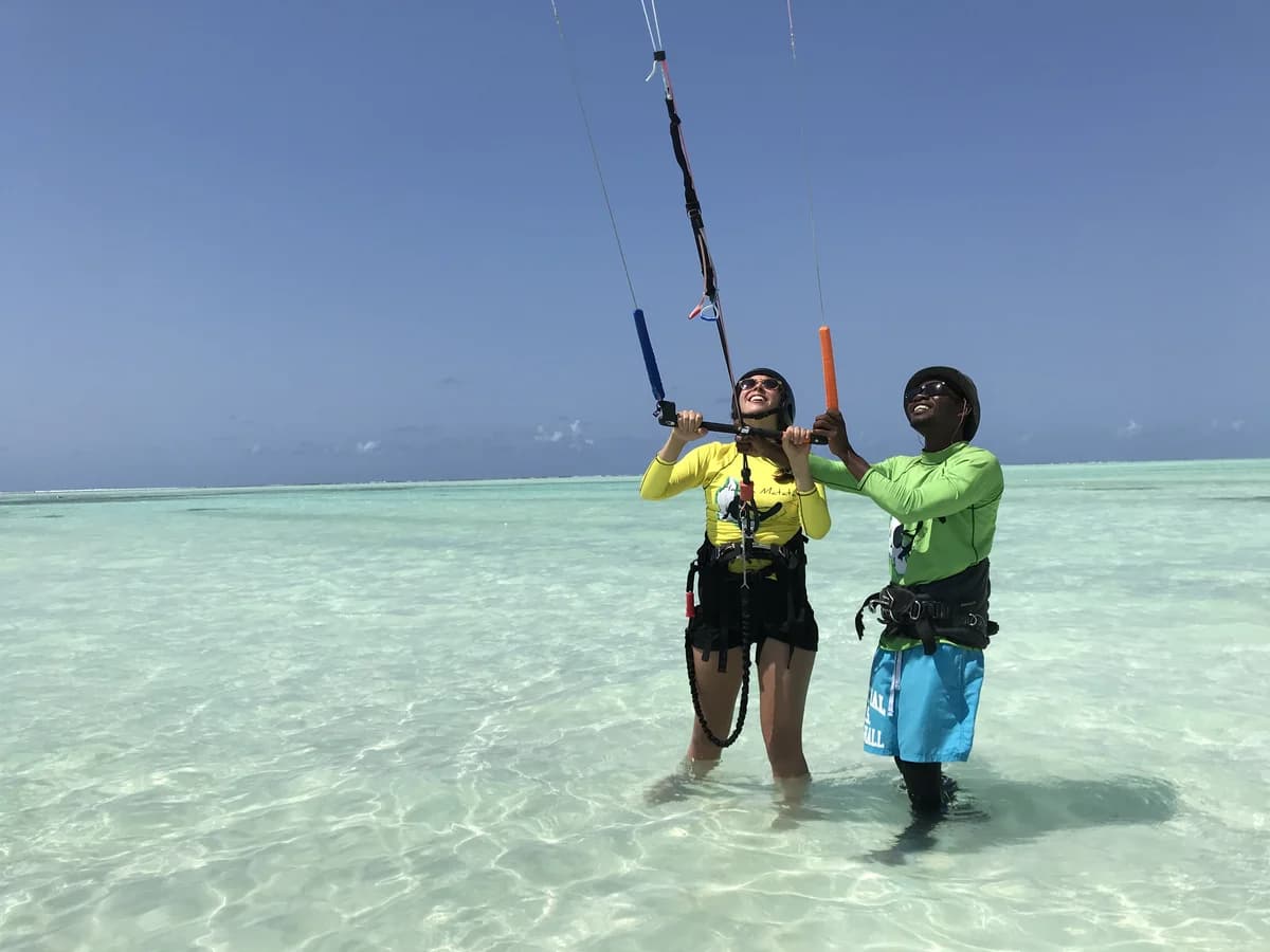 PAJE BY NIGHT surf camp