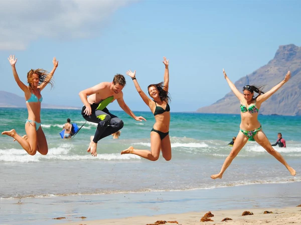 Red Star Surf surf camp