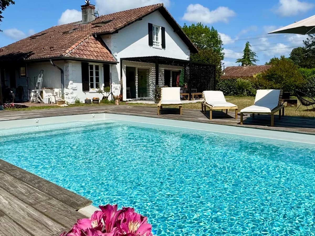 Sukha Surf Lodge surf camp