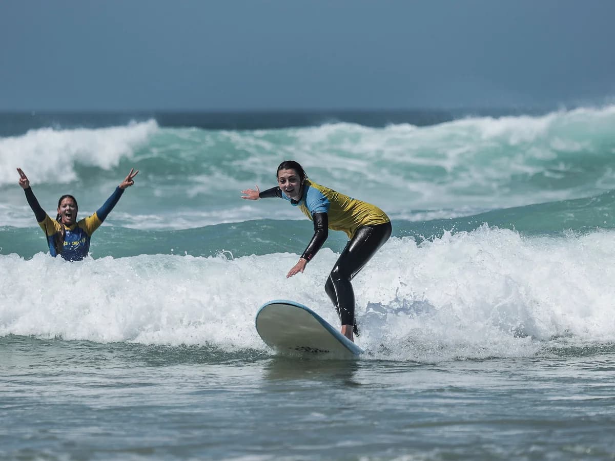 Surf Lisbon - House & School surf camp