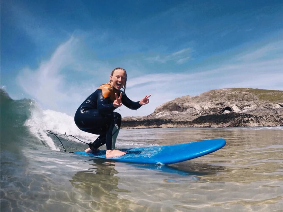 Base Surf Lodge surf camp