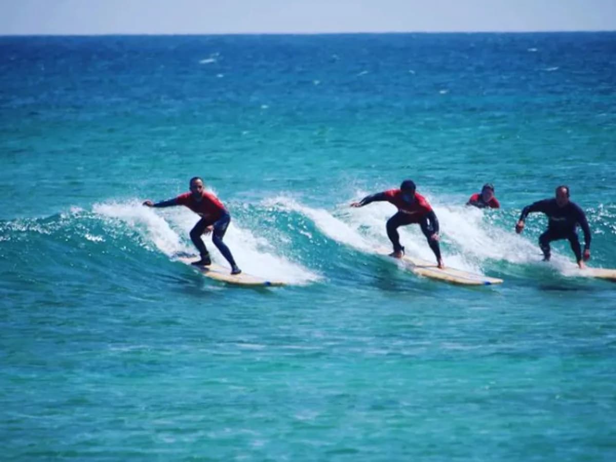 CBCM Boarder Club surf camp