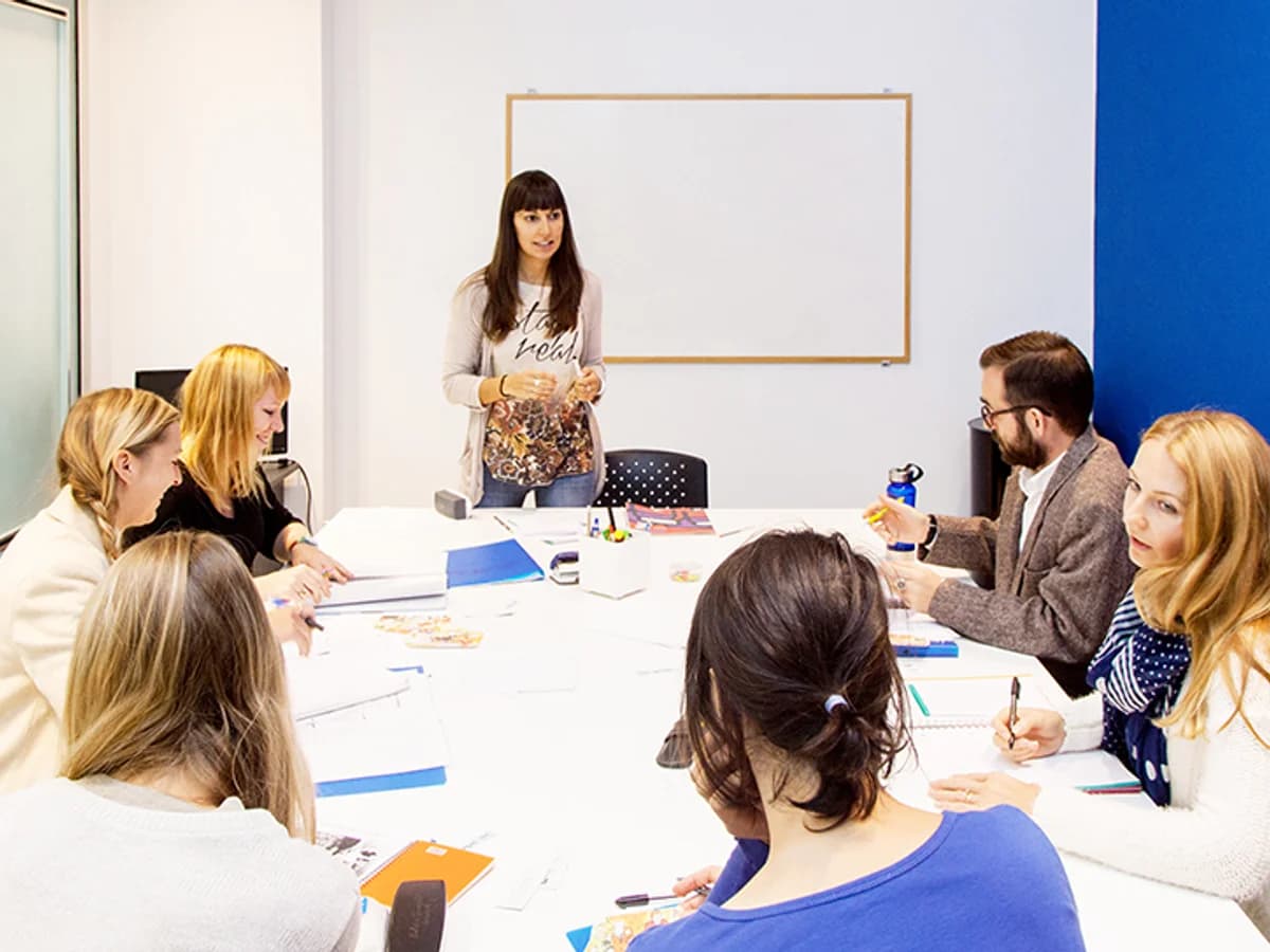 El Aula Azul surf camp