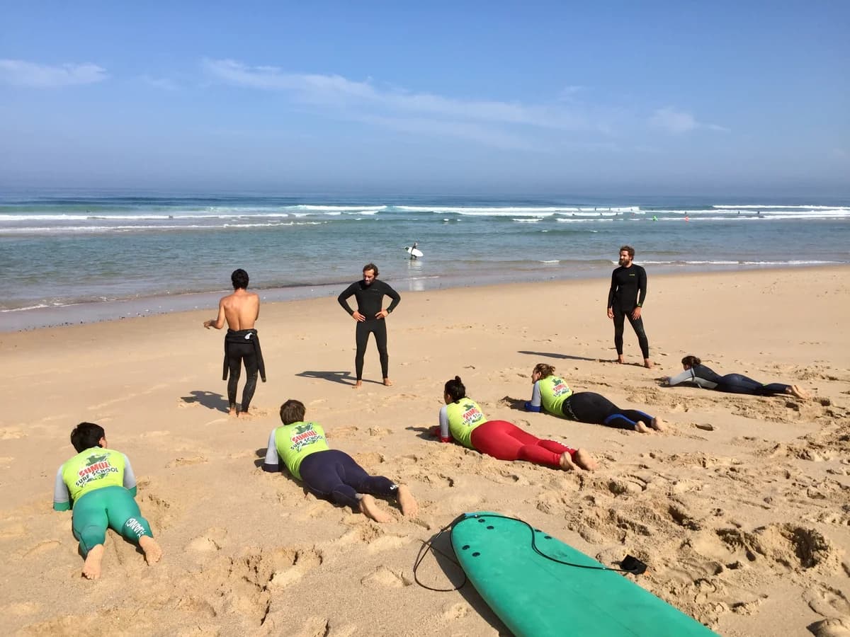 Oasis Backpackers' Hostel Sintra Surf surf camp