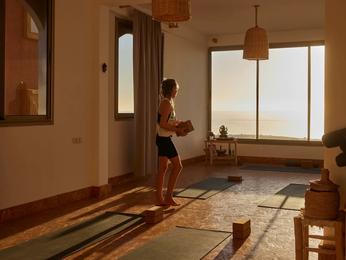 Yoga x Reiki Lab surf camp